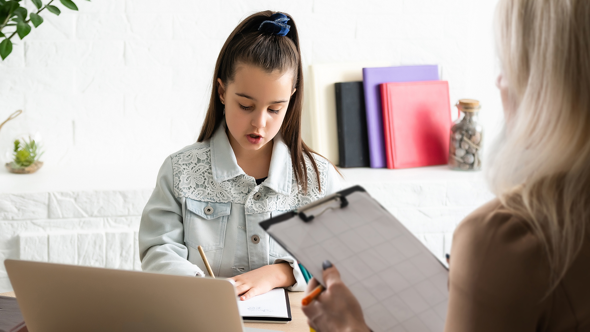  girl at child psychologist's office